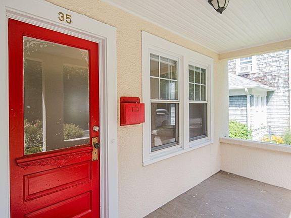 2nd image of 35 Ivy St #35