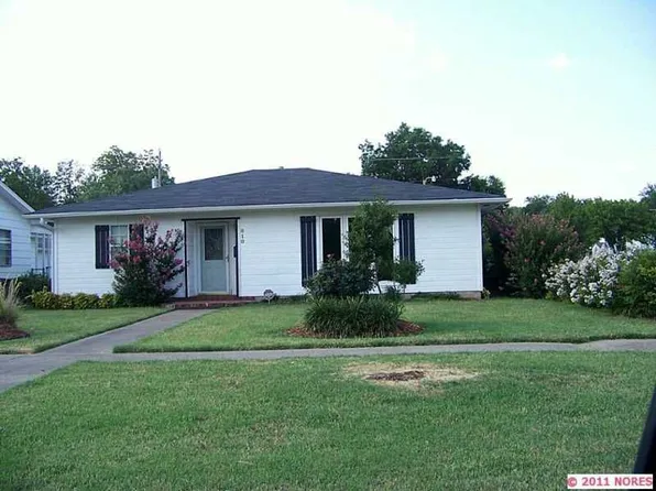 810 W Trudgeon St, Henryetta, OK 74437