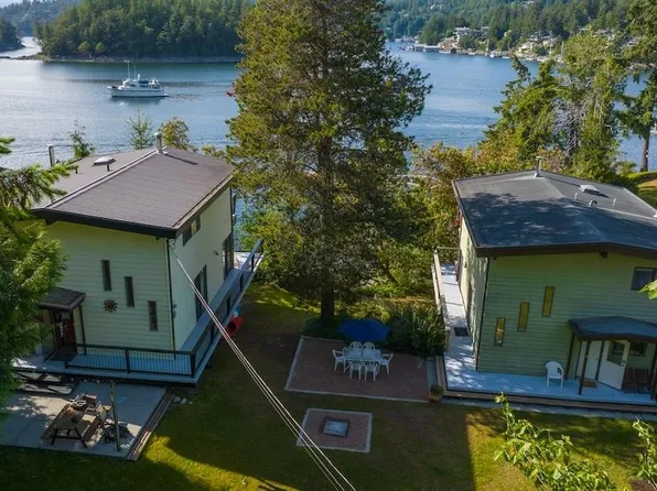 4979 Gonzales Rd, Sunshine Coast, BC V0N 2H0