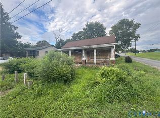 500 Doswell St, Blackstone, VA 23824