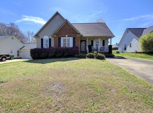 742 Cotton Branch Dr, Boiling Springs, SC 29316