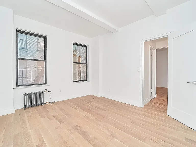 135 E 50th St #5G — Photo 3
