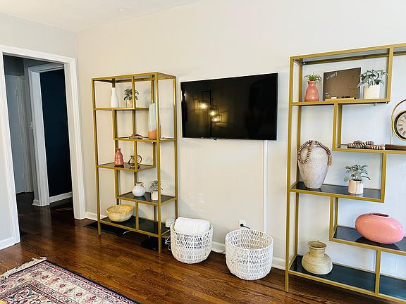 4th image of 4809 Mercier St