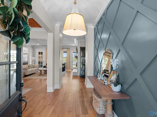 217 Farmhouse Dr, Madison, AL 35757