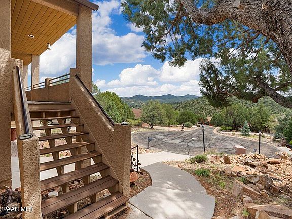 4th image of 566 Deer Horn Ct