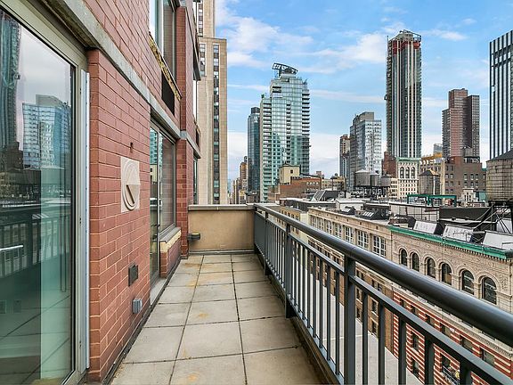5th image of 35 W 33rd St #17E**