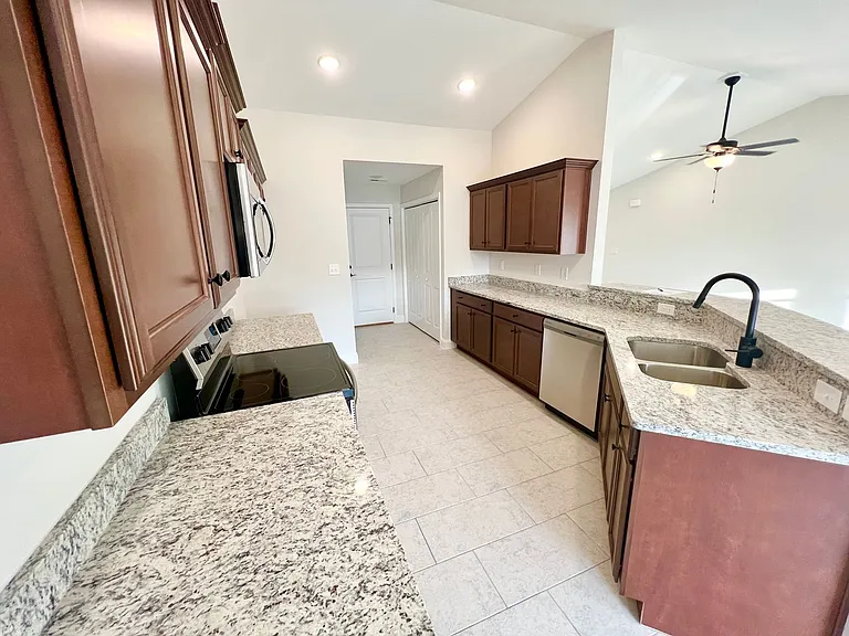 232 Sage Cir — Photo 45