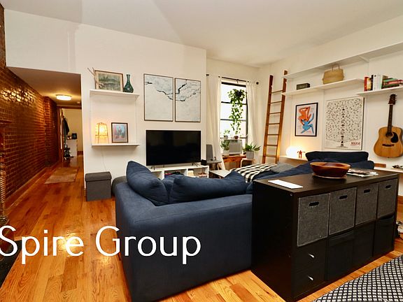 3rd image of 130 W 74th St APT 2B