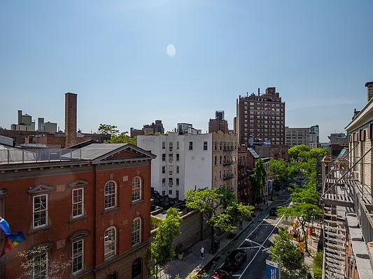 Rented by City Connections Realty | media 23