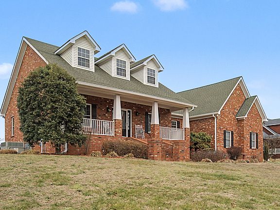 3rd image of 117 Bloomsbury Dr