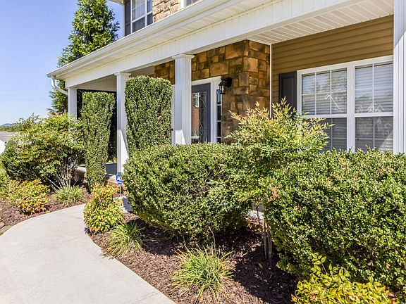 4th image of 9023 Richfield Ln
