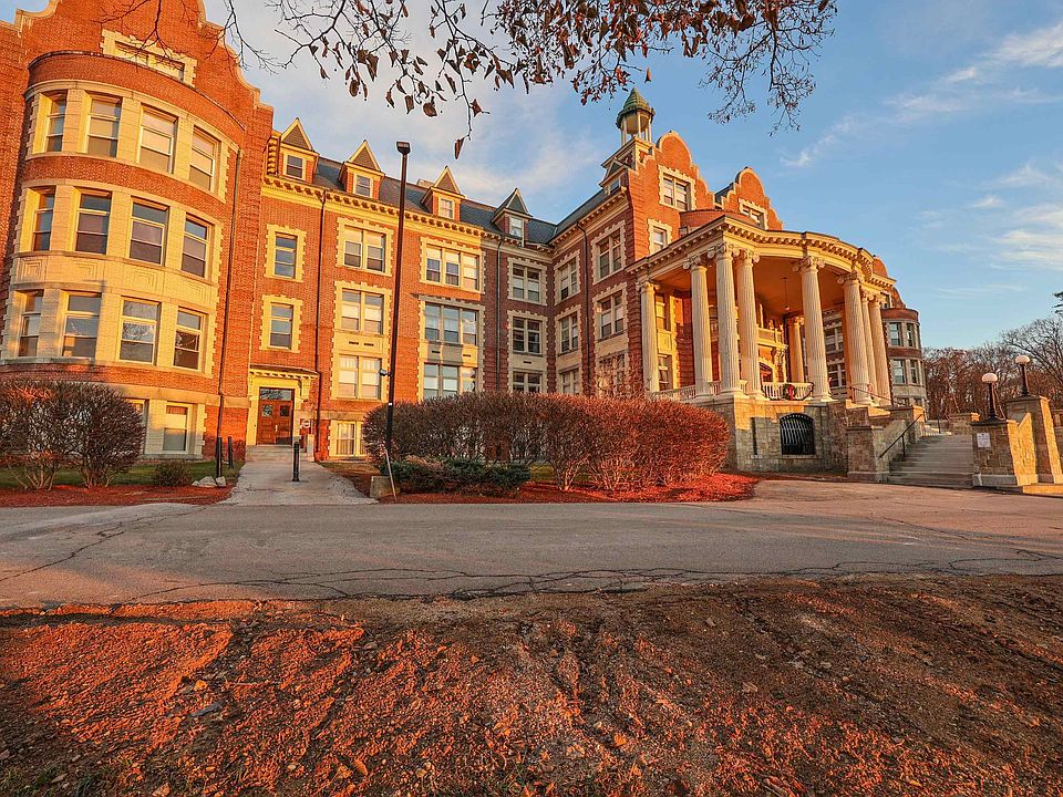 1st image of 15 Mount Saint Marys Way #102