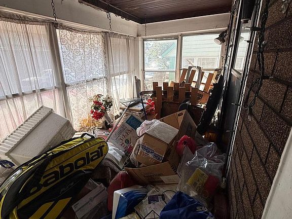 3rd image of 297 S Logan Ave