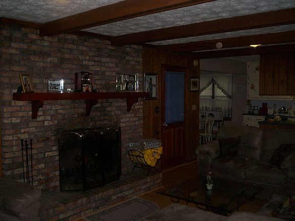 family rm,fireplace