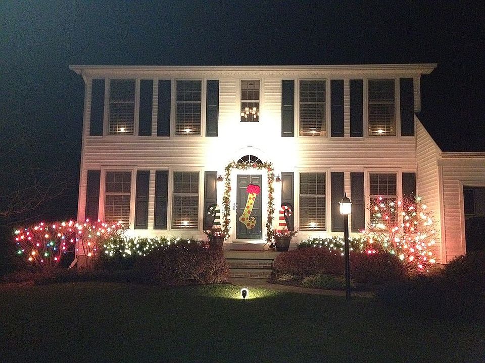 1st image of 9 Woodsview Dr