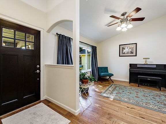 4th image of 4151 N Clearbrook Pl