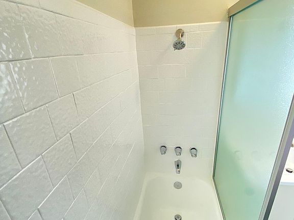 5th image of 142 Claremont Ave APT F