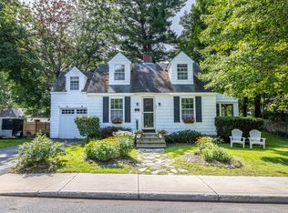 24 Charles Rd, Cape Elizabeth, ME 04107