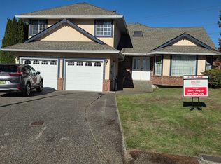 6594 179th St, Surrey, BC V3S7J8