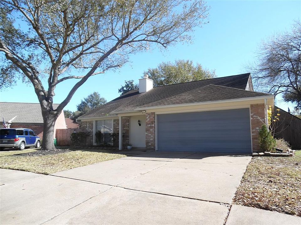 1st image of 21707 Country Park Ct