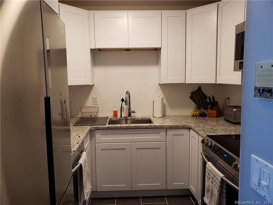1st image of 5 W Broad St #17