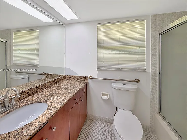 3641 Oaks Clubhouse Dr #201 — Photo 17