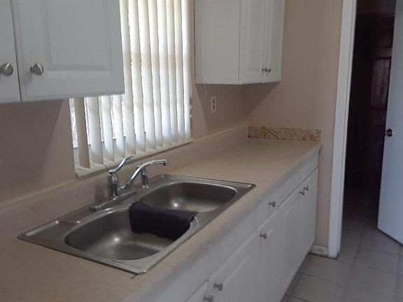 4th image of 2870 NW 192nd St