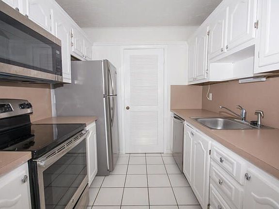 5th image of 301 Croton Ave APT 201