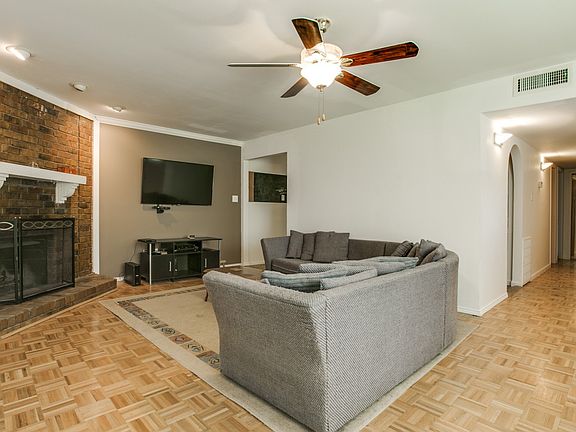 2nd image of 1518 Toyah Creek Ln