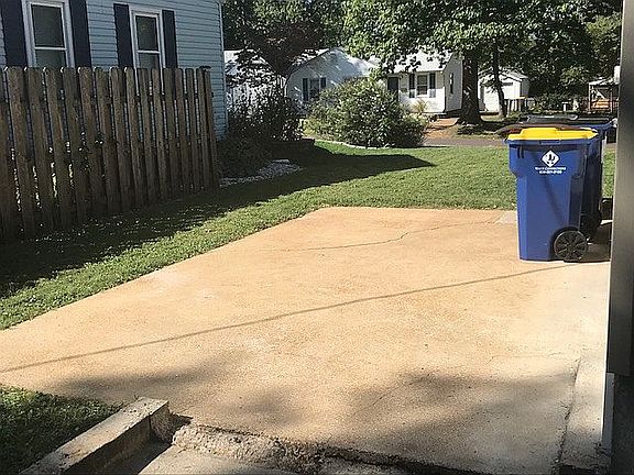 5th image of 9238 Stansberry Ave