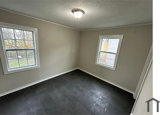 2971 Forest Ave — Photo 5