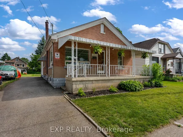 6389 Monroe St, Niagara Falls, ON L2G 2G9