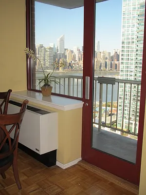 Sold by CityView Real Estate Inc. | media 16