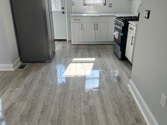5th image of 5744 Delancey St