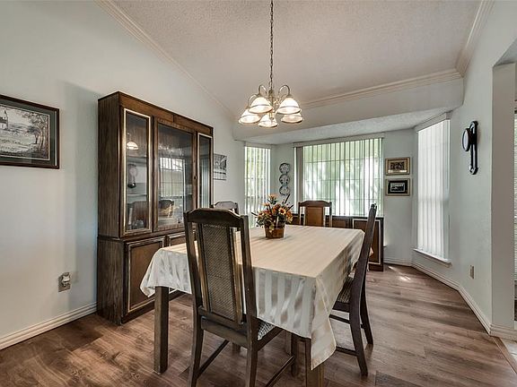 5th image of 838 Eagle Dr