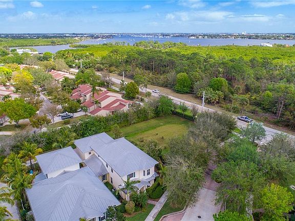 2nd image of 1531 SW Prosperity Way