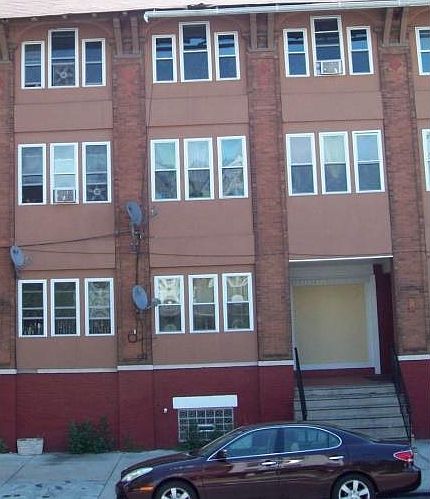 2nd image of 209 S 50th St APT C