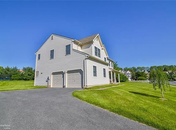2nd image of 2110 Eagles Landing Dr