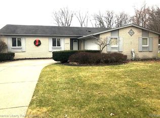 18449 Renwick St, Livonia, MI 48152