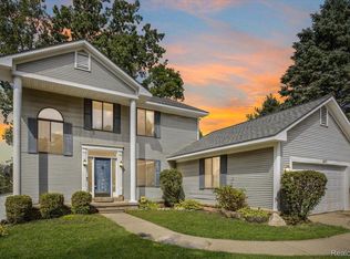 4071 Forest Glen Ct, Waterford, MI