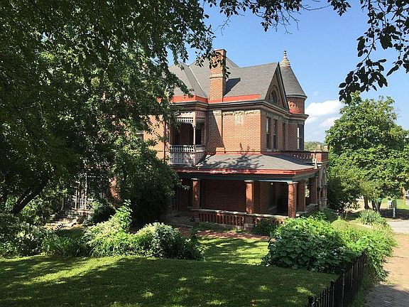 2nd image of 724 N 5th St