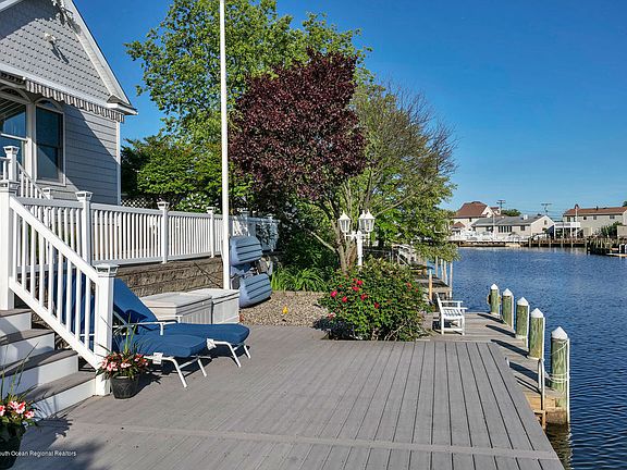 5th image of 762 Tunney Point Dr