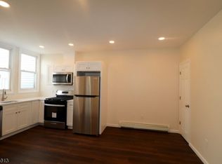 273 Walnut St FLOOR 3, Newark, NJ 07105