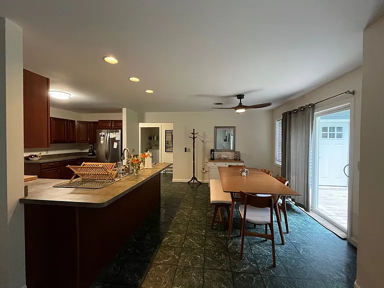 6 Slocum St — Photo 3