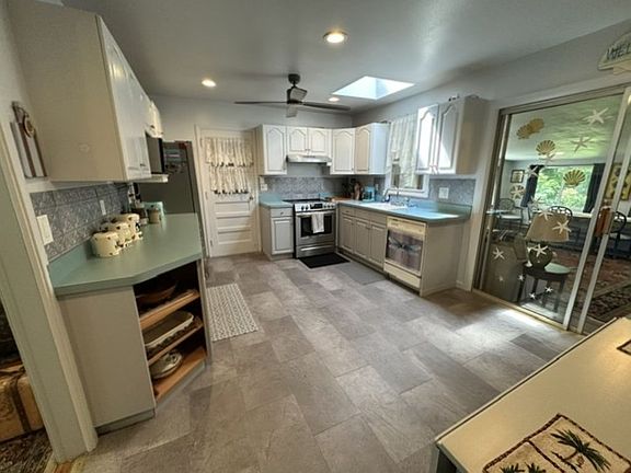 4th image of 29 Maryland Blvd