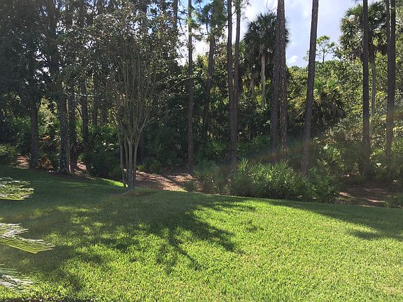 2nd image of 4 Riverbend Dr