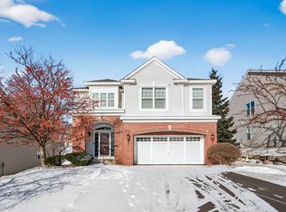 2313 Woodcrest Dr, Woodbury, MN 55129