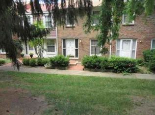 627 Simbury St, Columbus, OH 43228