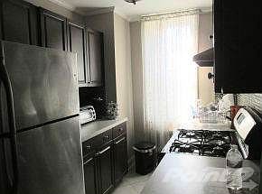 2461 E. 29 St. #3C kit.2