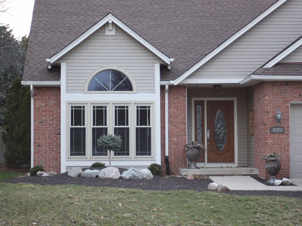 1st image of 4222 Mayflower Dr